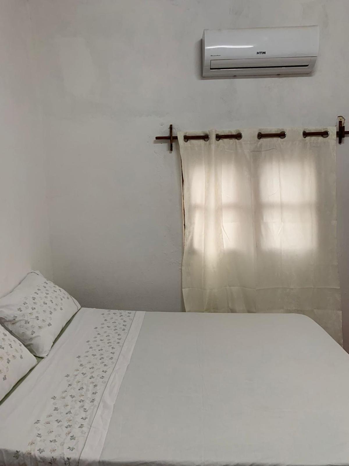 Вилла Casa No Centro Do Mundo Ilheu Equator Илье-даш-Ролаш Экстерьер фото